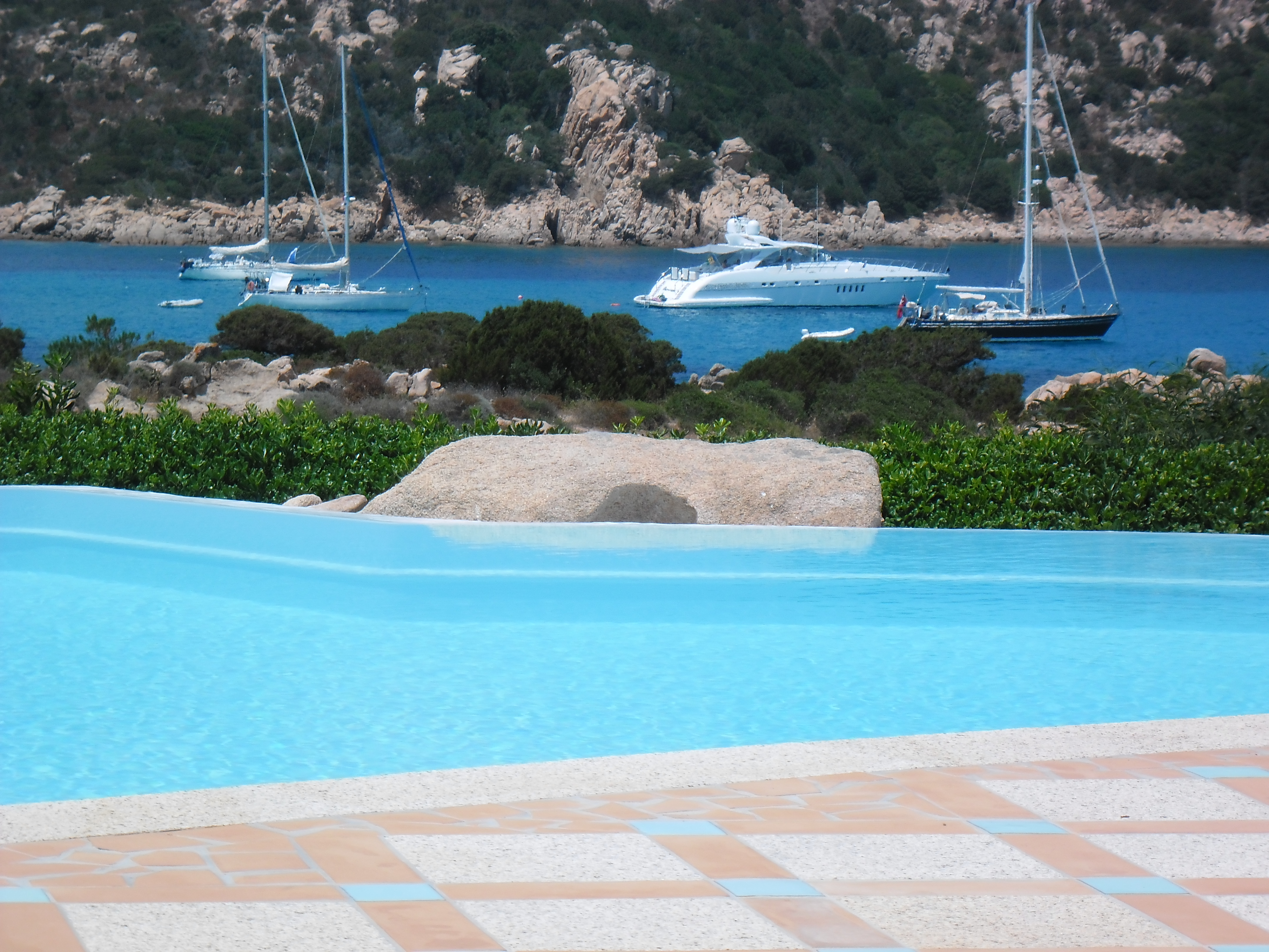 Piscina con barche - Costa Smeralda